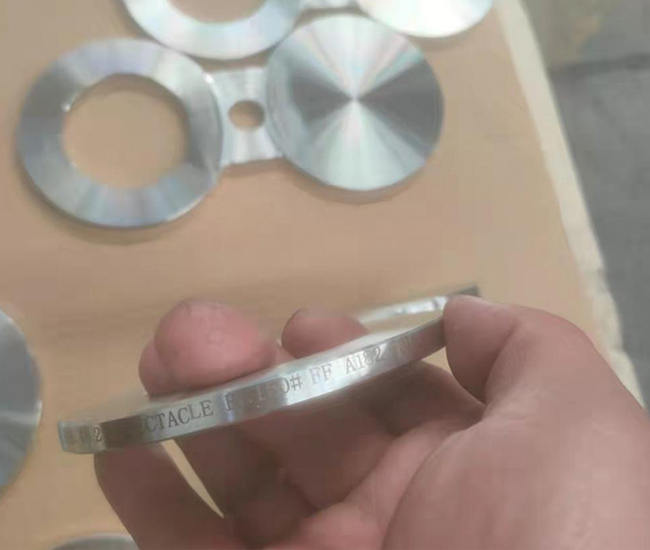 ä巨m